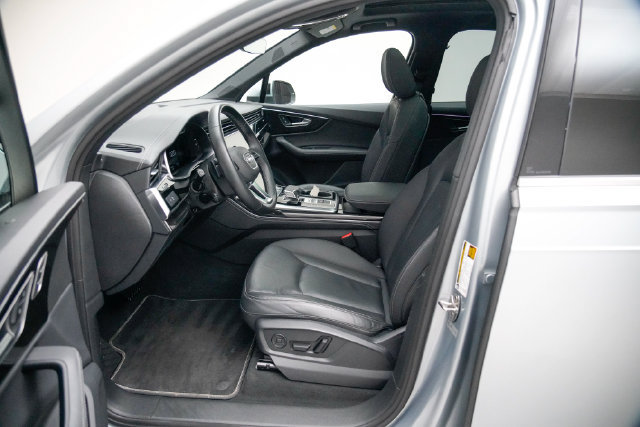 Used 2025 Audi Q7 3.0T Premium Plus AWD/4WD image 15