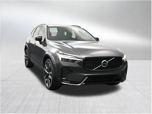 Used 2024 Volvo XC60 B5 Ultimate AWD/4WD image 7
