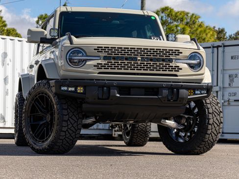 New 2025 Ford Bronco Badlands AWD/4WD image 1
