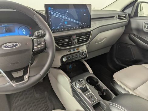Used 2023 Ford Escape Platinum AWD/4WD image 15