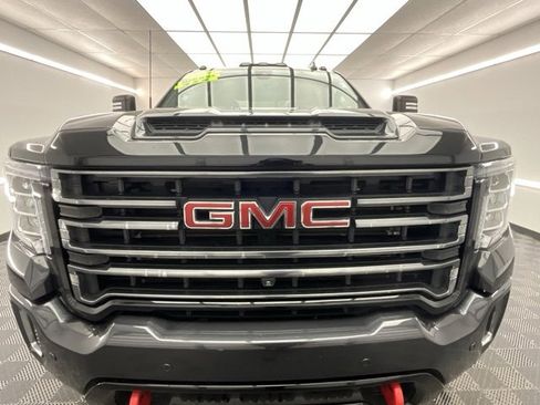 Used 2020 GMC Sierra 2500 AT4 w/ AT4 Premium Package image 2
