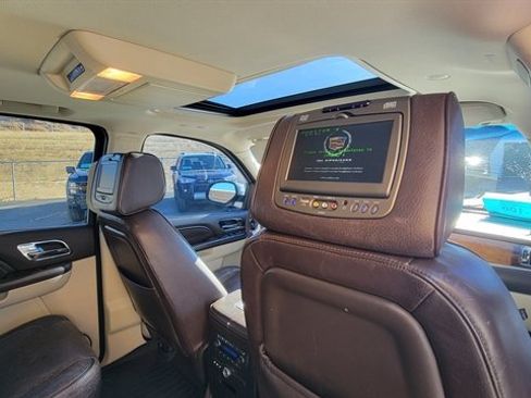 Used 2014 Cadillac Escalade ESV Platinum image 47
