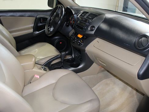 Used 2010 Toyota RAV4 Limited FWD image 30