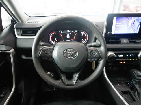 Used 2023 Toyota RAV4 LE FWD image 21