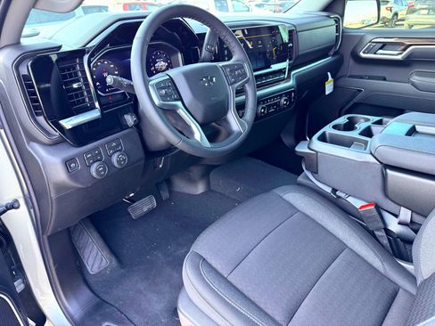 New 2026 Chevrolet Silverado 1500 RST w/ Z71 Off-Road Package AWD/4WD image 9