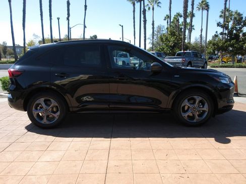 Certified 2023 Ford Escape ST-Line w/ Tech Pack #1 FWD image 5
