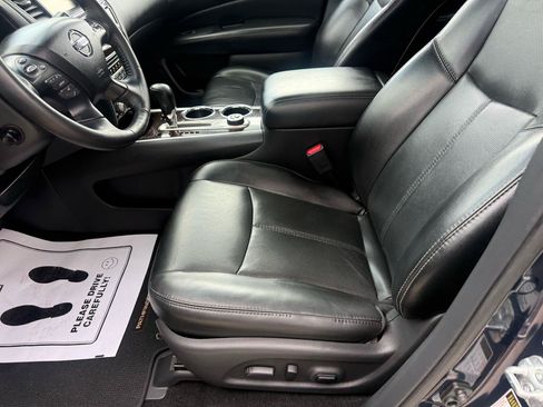 Used 2015 Nissan Pathfinder Platinum AWD/4WD image 12