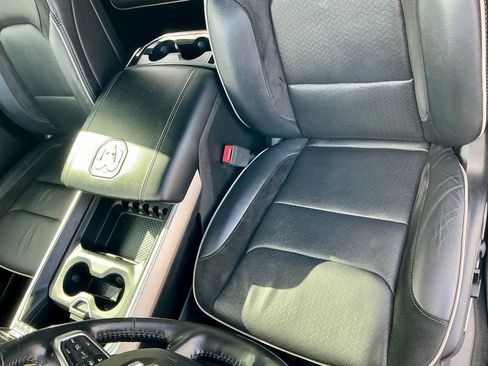 Used 2019 RAM 1500 Laramie image 40