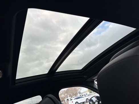 Used 2025 BMW X6 xDrive40i image 10