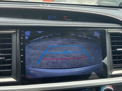 Used 2015 Toyota Highlander XLE AWD/4WD image 20