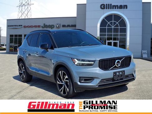 Used 2022 Volvo XC40 T5 R-Design w/ Advanced Package image 1