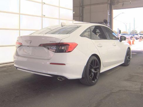 Used 2024 Honda Civic Sport image 2