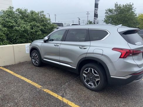 Used 2023 Hyundai Santa Fe Limited AWD/4WD image 2