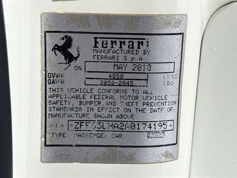 Used 2010 Ferrari California RWD image 27