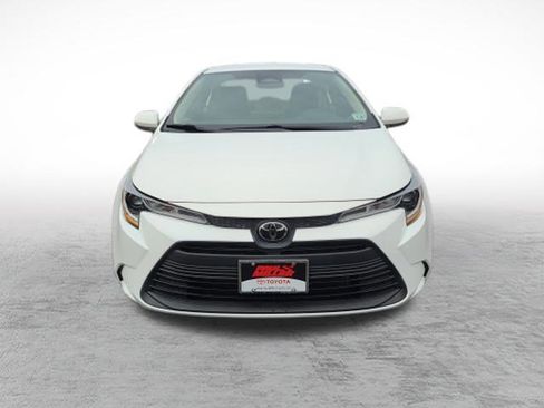 Certified 2023 Toyota Corolla LE FWD image 2