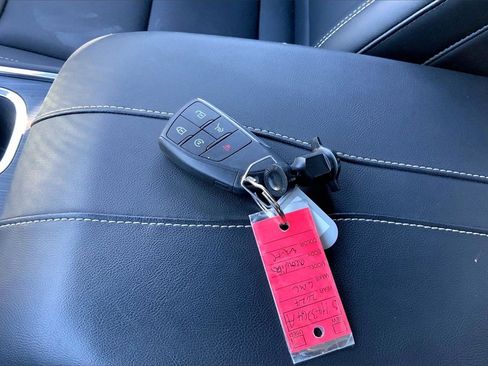 Used 2024 GMC Acadia Elevation w/ LPO, Floor Liner Package image 35