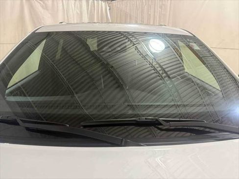 Certified 2021 Jeep Grand Cherokee Laredo X image 12