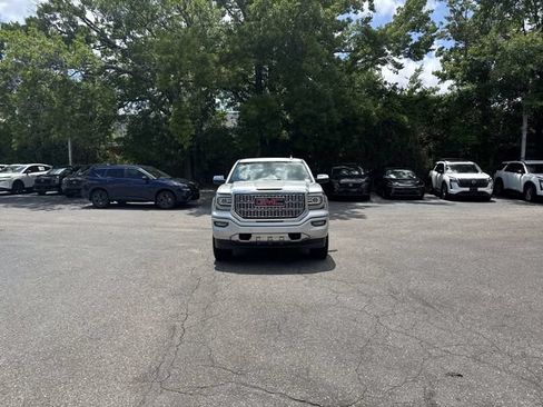 Used 2017 GMC Sierra 1500 Denali RWD image 2