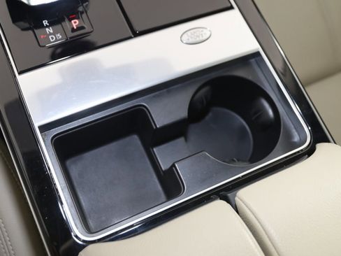 Used 2021 Land Rover Range Rover Velar R-Dynamic S image 28