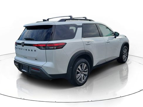 New 2026 Nissan Pathfinder SL FWD image 2