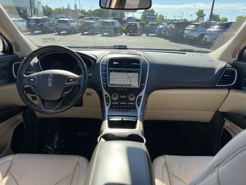 Used 2017 Lincoln MKX Reserve w/ Driver Assistance Package AWD/4WD image 23