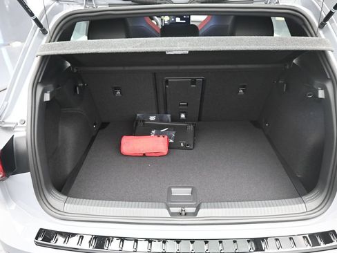 New 2026 Volkswagen GTI SE FWD image 23