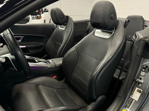 Used 2023 Mercedes-Benz SL 43 AMG w/ Driver Assistance Package image 17