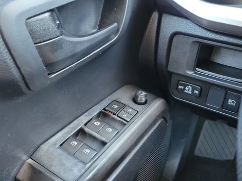 Used 2019 Toyota Tacoma SR5 RWD image 19