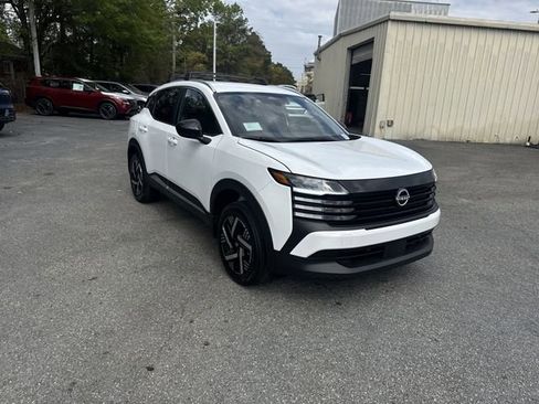 New 2026 Nissan Kicks SV FWD image 3