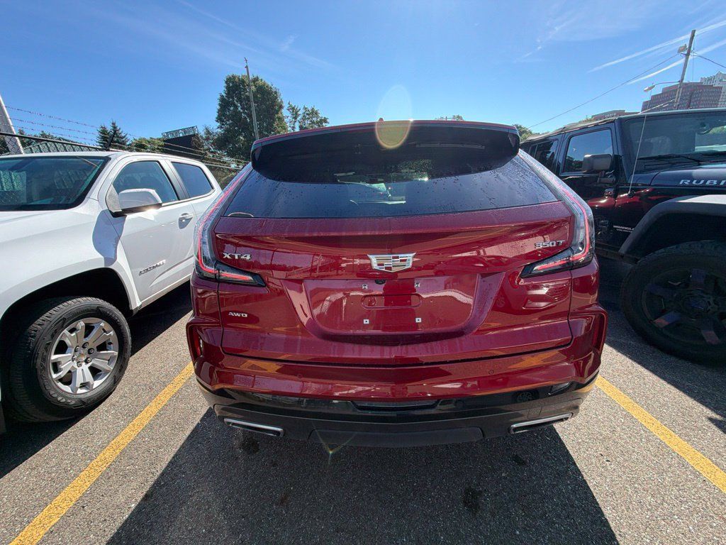 Used 2024 Cadillac XT4 Sport AWD/4WD image 7