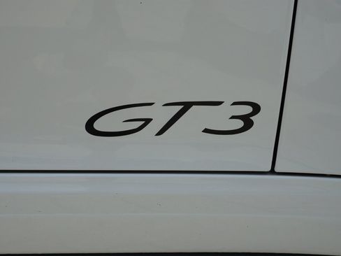 Used 2015 Porsche 911 GT3 RWD image 47