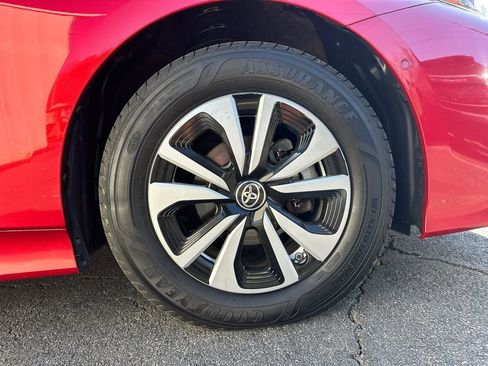 Used 2018 Toyota Prius Prime Advanced image 13