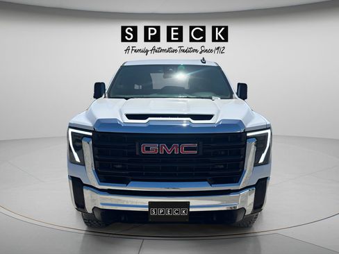 Used 2024 GMC Sierra 2500 Pro AWD/4WD image 8