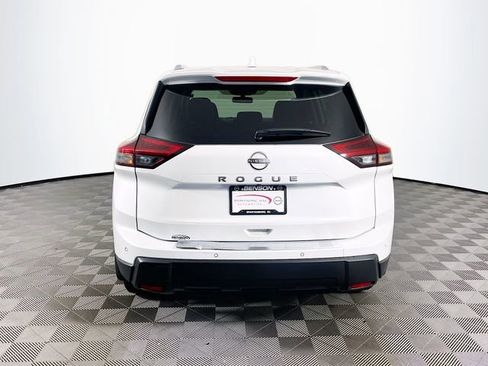 Used 2025 Nissan Rogue SV w/ SV Premium Package FWD image 7
