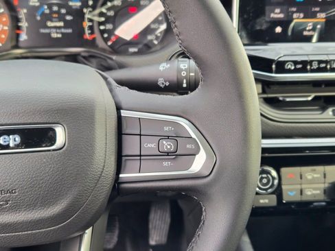 New 2026 Jeep Compass Latitude image 27