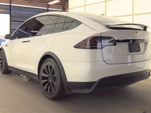 Used 2023 Tesla Model X AWD/4WD image 9