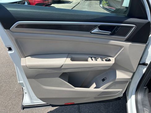 Used 2018 Volkswagen Atlas SEL AWD/4WD image 9
