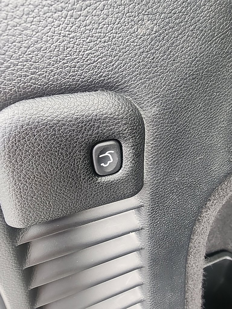 Used 2018 Jeep Grand Cherokee Limited AWD/4WD image 19