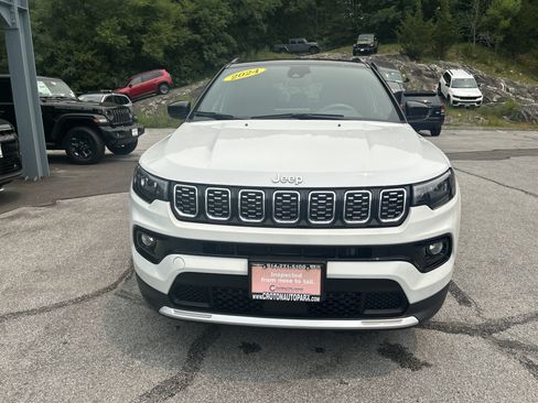 Certified 2024 Jeep Compass Limited AWD/4WD image 2
