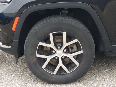 Used 2023 Jeep Grand Cherokee L Limited image 14