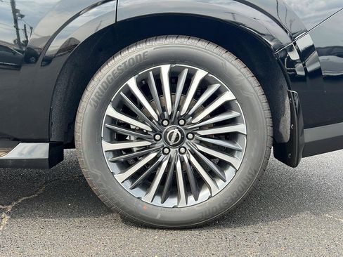 New 2025 Nissan Armada Platinum Reserve image 9