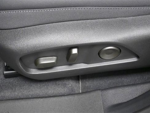 New 2026 Chevrolet Equinox LT w/ Convenience Package II image 10