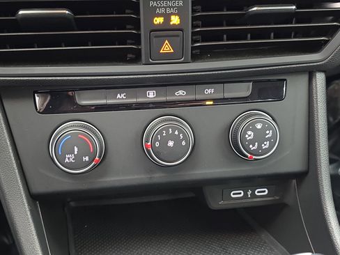 Certified 2024 Volkswagen Jetta S image 21