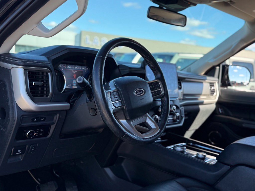 Used 2023 Ford Expedition Max XLT AWD/4WD image 12