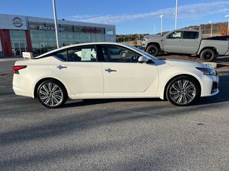 Used 2024 Nissan Altima 2.5 SL video 2