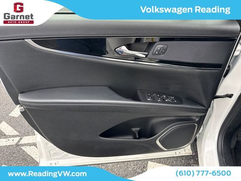 Used 2023 Lincoln Nautilus Reserve AWD/4WD image 22