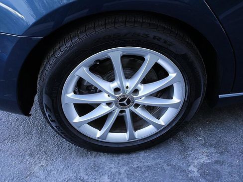Used 2020 Mercedes-Benz A 220 image 24