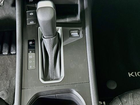 Used 2025 Nissan Kicks SV FWD image 24