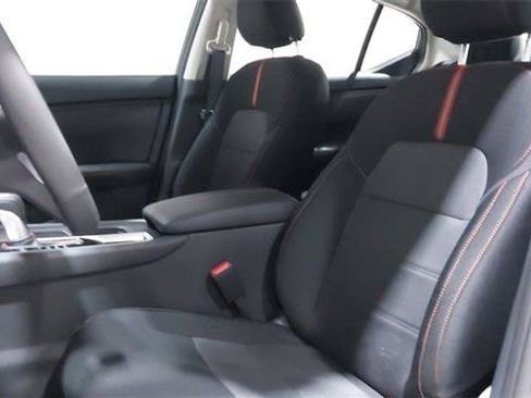 Used 2025 Nissan Sentra SR w/ Midnight Edition FWD image 20
