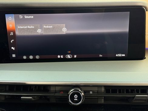 Used 2025 Nissan Murano Platinum image 29